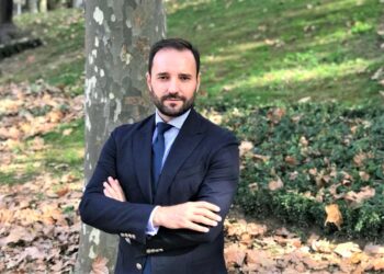 Φτιάχνει το καταδυτήριο του ΟΑΚΑ μέσα σε μία εβδομάδα ο Κωνσταντίνος Χαλιορής