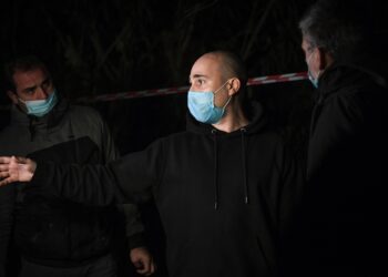 Άναδρη και δολοφονική επίθεση με γκαζάκια στο σπίτι του Μπογδάνου