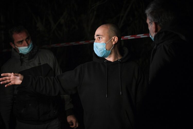 Άναδρη και δολοφονική επίθεση με γκαζάκια στο σπίτι του Μπογδάνου