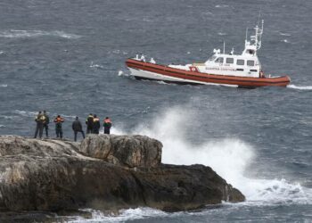 Διέσωσαν 47 μετανάστες οι Ιταλοί από το ναυάγιο στη Λαμπεντούζα