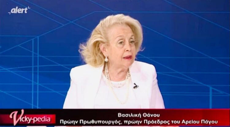 Βασιλική Θάνου: «Τι κάνει ο κος Αγγελής; Βάζει μία κομματική ταμπέλα στον εαυτό του και κολλάει μία άλλη στους συναδέλφους του;»