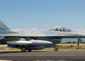 Εκτός διαδρόμου βγήκε στα Χανιά ένα F-16 Block52, αλλά ευτυχώς σώθηκαν οι πιλότοι