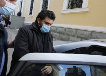 Απίστευτο θράσος του σάτυρου ιερέα: “Το κορίτσι έχει πρόβλημα, μου έστελνε σεξουαλικά μηνύματα”