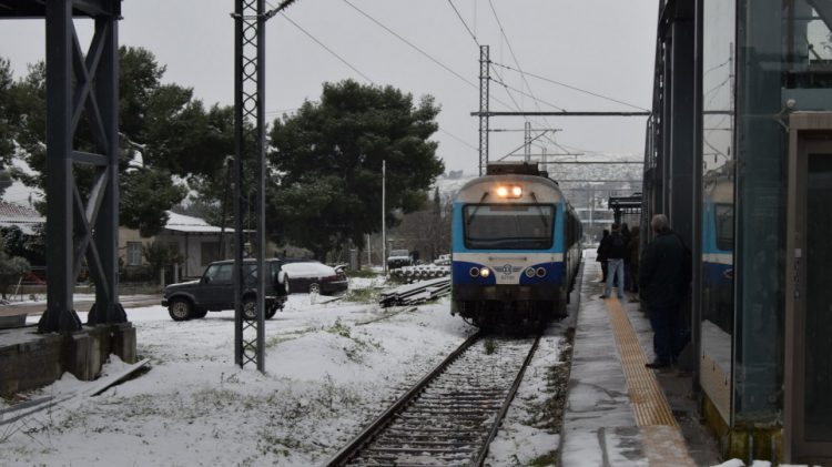 Εννέα τραυματίες από τη σύγκρουση τραίνου με εκχιονιστικό στην Λιβαδειά