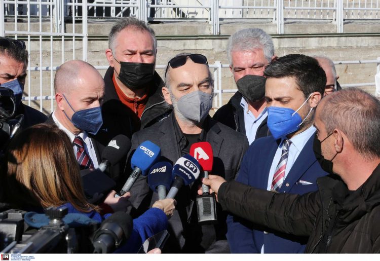 «Αποδέχομαι τη συγγνώμη, τους δίνω συλλυπητήρια που δεν έκαναν τον Άλκη φίλο τους» λέει ο πατέρας του Άλκη