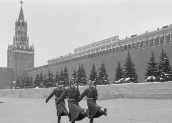 «Ξέρουμε καλά τις αδυναμίες της Δύσης» είναι η απάντηση της Ρωσίας στις κυρώσεις