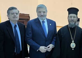 Στο μνημόσυνο για τον Μακαριστό Μητροπολίτη Γλυφάδας, Παύλο, παραβρέθηκε ο Γιώργος Πατούλης