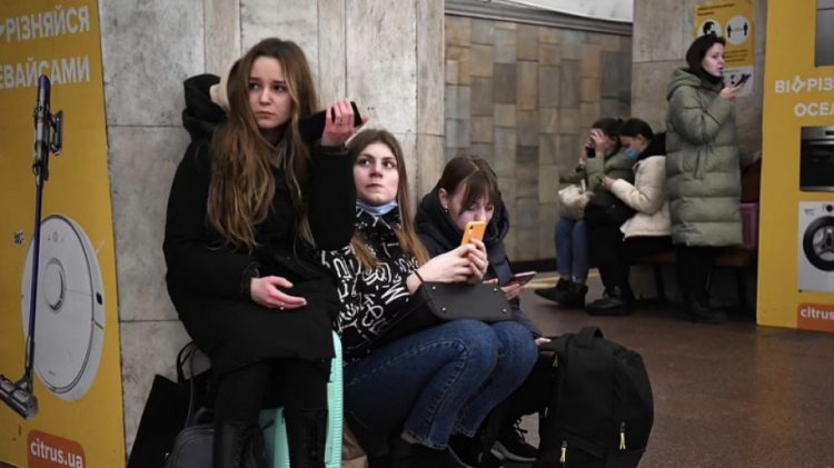 Μπήκαν στο Κίεβο οι Ρώσοι και με ελικόπτερα «χτυπούν» τα αεροδρόμια