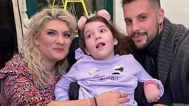 Ανακοίνωση της οικογένειας από την Πάτρα: Τι υποστηρίζει για τον θάνατο των τριών κοριτσιών