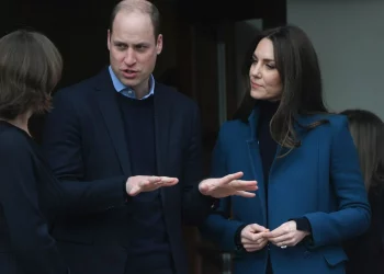 Βρετανία: Ο πρίγκιπας Ουίλιαμ και η σύζυγός του Κέιτ στο πλευρό του ουκρανικού λαού