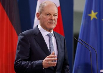 Σολτς: «Γερμανία και το ΝΑΤΟ δεν θα παρέμβουν στρατιωτικά στην Ουκρανία»
