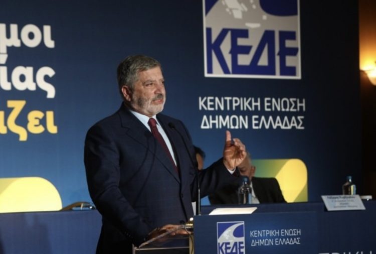 «Η αποτελεσματική αυτοδιοίκηση απαιτεί εκσυγχρονισμό και συνεργασία μεταξύ περιφερειών και δήμων»