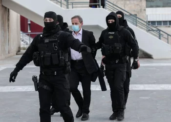 ο Δημήτρης Λιγνάδης έφτασε στο δικαστήριο