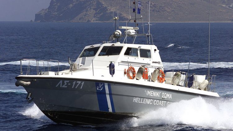 Ναυάγιο με 100 Αφγανούς όταν βυθίστηκε πλοίο που έφτασε μέχρι τις ακτές της Πάρου