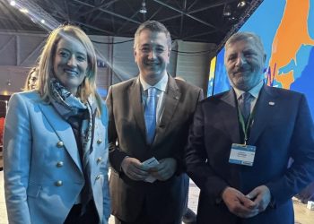 Μήνυμα ειρήνης και συμπαράστασης στην Ουκρανία από τους περιφερειάρχες και τους δημάρχους όλης της Ευρώπης