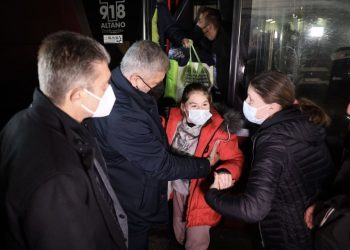 Περιφέρεια Αττικής και Ιατρικός Σύλλογος Αθηνών αγκάλιασαν τους Ουκρανούς πρόσφυγες