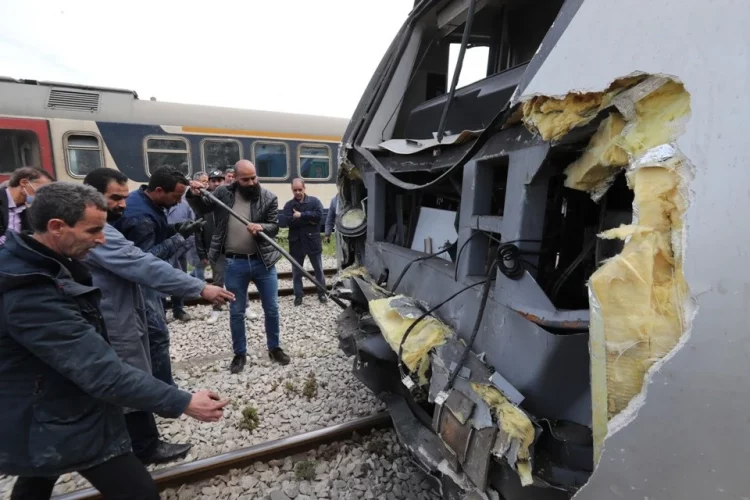 Τυνησία: Σύγκρουση τρένων προκάλεσε τον τραυματισμό τουλάχιστον 95 επιβατών