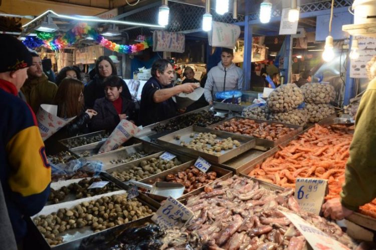 Καθαρά Δευτέρα: Ποια καταστήματα παραμένουν ανοιχτά