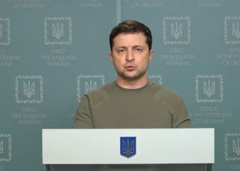 Ζελένσκι: «Αν δεν σταματήσετε τη Ρωσία, θα την μιμηθούν κι άλλοι κατακτητές»