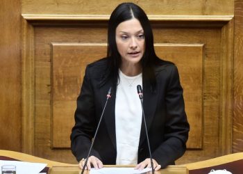 Νάντια Γιαννακοπούλου: «Να μπει πλαφόν στη ρήτρα αναπροσαρμογής»