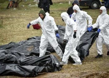 Ουκρανία: Εντοπίστηκαν πτώματα σε υπόνομο βενζινάδικου – Καταστράφηκε ολοσχερώς το αεροδρόμιο του Ντνίπρο