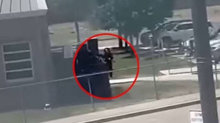 Η στιγμή που ο μακελάρης του Τέξας μπαίνει στο σχολείο – Βίντεο ντοκουμέντο