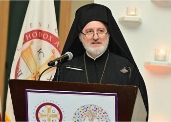 Ελπιδοφόρος για την Ημέρα του Πατέρα: Να τιμήσουμε τους πνευματικούς μας πατέρες, οι οποίοι θυσιάζονται για τις κοινότητές μας