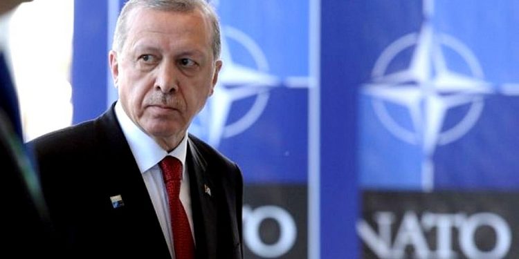 Τουρκικά ΜΜΕ: Ο Ερντογάν θα καταγγείλει την Ελλάδα στο ΝΑΤΟ για τα στρατιωτικοποιημένα νησιά