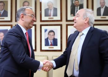 Έπεσαν οι υπογραφές στη σύμβαση για το Καζίνο στο Ελληνικό