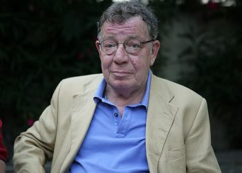 Έφυγε ξαφνικά από τη ζωή ο Ηλίας Νικολακόπουλος