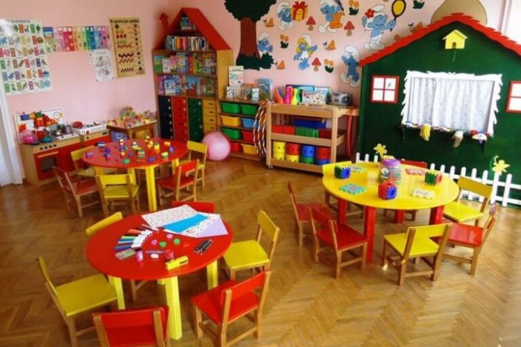 Νηπιαγωγός κατηγορείται για σεξουαλική παρενόχληση πεντάχρονης στο Αιγάλεω