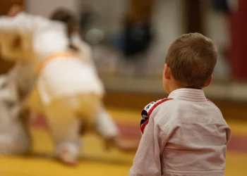Συνελήφθη προπονητής πολεμικών τεχνών μετά από καταγγελείες 8 παιδιών για σεξουαλική παρενόχληση