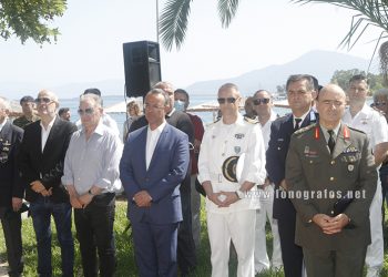 Ο Χρήστος Σταϊκούρας τίμησε στα Καμένα Βούρλα τη μνήμη του ήρωα Βασίλη Ραχούτη