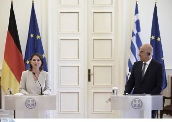 Δένδιας σε Μπέρμποκ: Mην δώσετε γερμανικά υποβρύχια στην Τουρκία