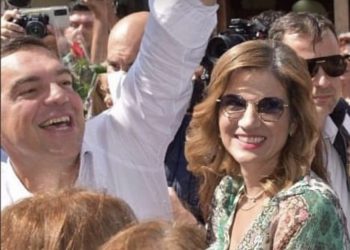 Στο πλευρό του Αλέξη Τσίπρα η Φανή Γιωτάκη