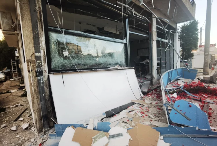 Νέο Ηράκλειο: Ισχυρή έκρηξη σε καφετέρια