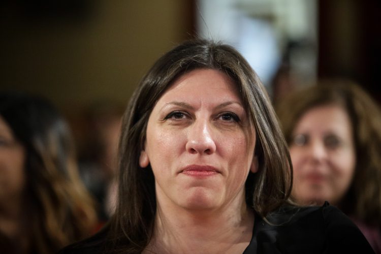 Ανήμερα στη γιορτή της, η Ζωή Κωνσταντοπούλου και οι γονείς της μάς ξύπνησαν μνήμες από τους διαρκείς αγώνες τους για την αληθινή δημοκρατία στην Ελλάδα