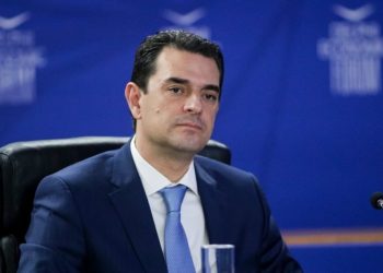 Κώστας Σκρέκας: Πέντε νέα προγράμματα για νοικοκυριά και επαγγελματίες