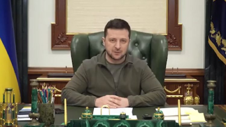 Ο Βολοντίμιρ Ζελένσκι ζητάει περισσότερα όπλα από τη Δύση