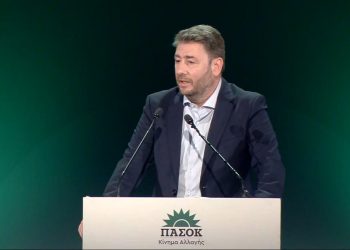 Νίκος Ανδρουλάκης: «Εγώ δεν είχα στο περιβάλλον μου κάποιον που να βαρύνεται με τα σκάνδαλα όπως ο στενός συνεργάτης κι ανιψιός του πρωθυπουργού