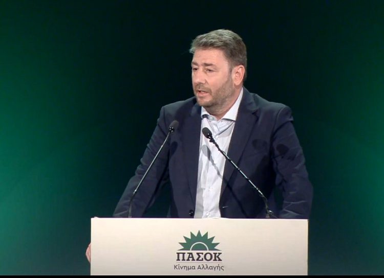 Νίκος Ανδρουλάκης: «Εγώ δεν είχα στο περιβάλλον μου κάποιον που να βαρύνεται με τα σκάνδαλα όπως ο στενός συνεργάτης κι ανιψιός του πρωθυπουργού