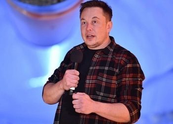 Έλον Μασκ: Έτοιμος να εμφυτεύσει εγκεφαλικά τσιπ σε ανθρώπους – BINTEO