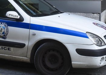 Συνελήφθη στη Βούλα 31χρονος με ναρκωτικά και όπλα