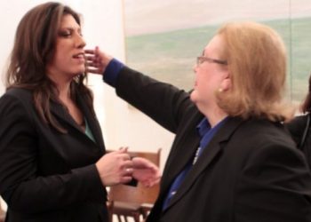 “Χρόνια πολλά” από τη Ζωή Κωνσταντοπούλου στη μητέρα της, Λίνα Αλεξίου, αλλά και σε όλες τις μανούλες του κόσμου