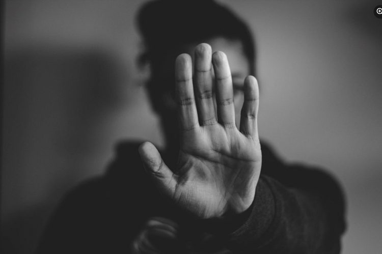 Σοκάρουν τα ευρήματα σε έρευνα του ΟΗΕ για την… ανισότητα των φύλων: Ένας στους τέσσερις άνδρες δικαιολογεί την βία κατά των γυναικών, ενώ οι απολαβές για τις γυναίκες είναι 39% χαμηλότερες