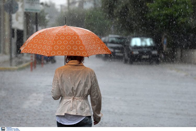 Εκτακτο της ΕΜΥ: Σε ποιες περιοχές αναμένονται ισχυρές βροχές και καταιγίδες σήμερα – Ο καιρός το τριήμερο του Αγίου Πνεύματος