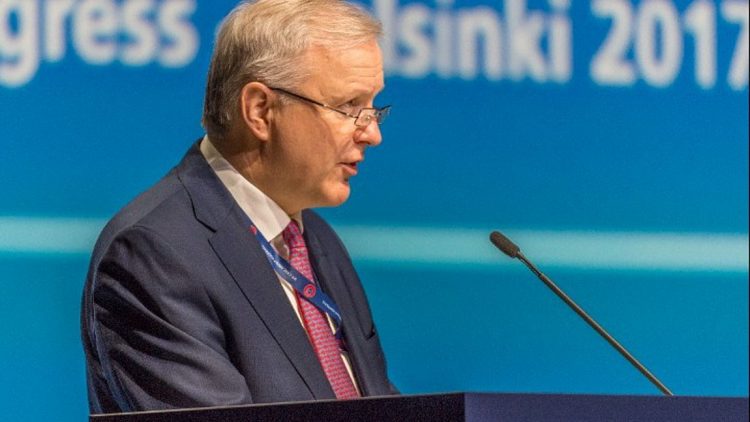 O Όλι Ρεν ανακοίνωσε την υποψηφιότητά του για την προεδρία