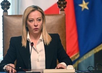 Η Τζόρτζια Μελόνι αρνείται πως παρακολουθούνται δημοσιογράφοι