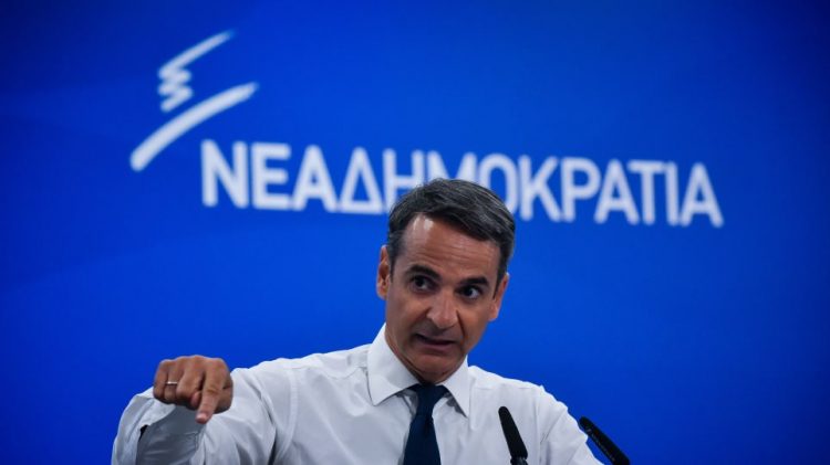 Νίκη της Νέας Δημοκρατίας, αλλά με οκτακομματική βουλή