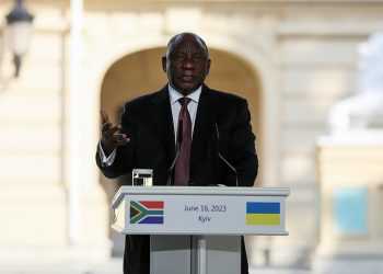 «Ο πόλεμος πρέπει να τελειώσει στην Ουκρανία», είπε ο πρόεδρος της Νότιας Αφρικής, Σίριλ Ραμαφόζα στον Βλαντιμίρ Πούτιν